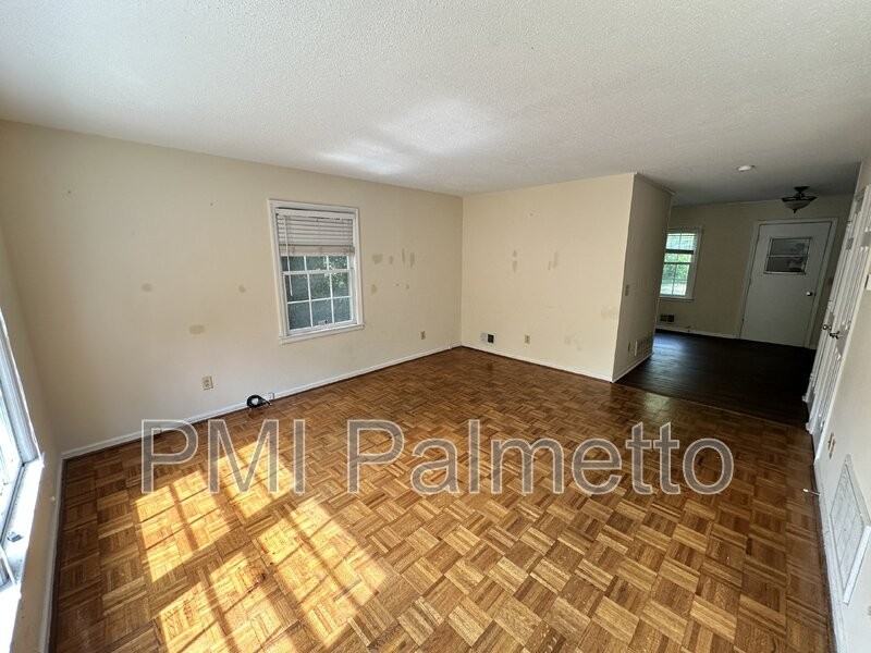 304 Princess St - Photo 3 of 23