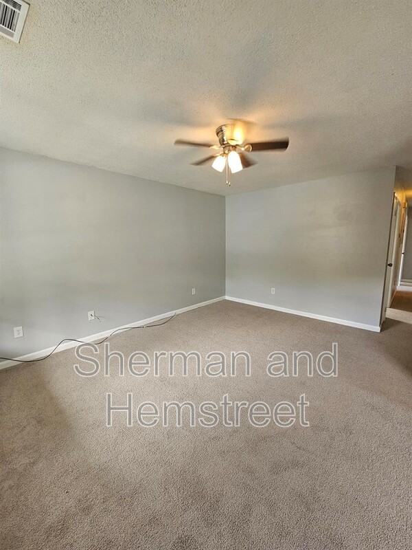 3410 Princess Ct - Photo 2 of 10