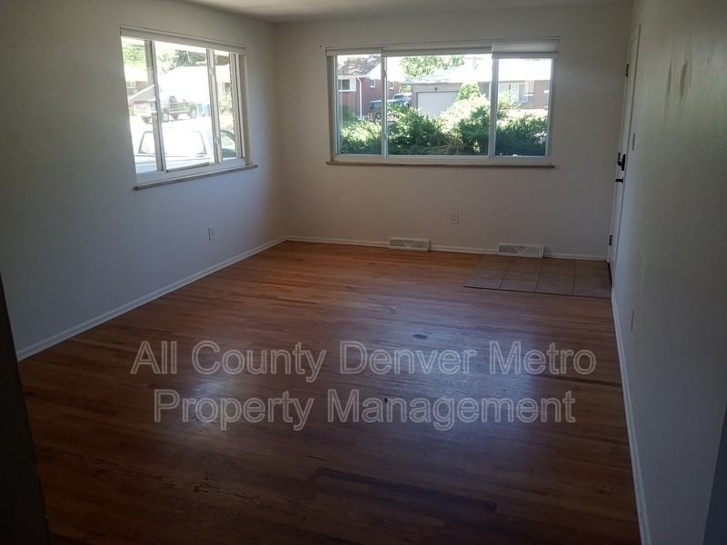 1610 S Allison St - Photo 4 of 20
