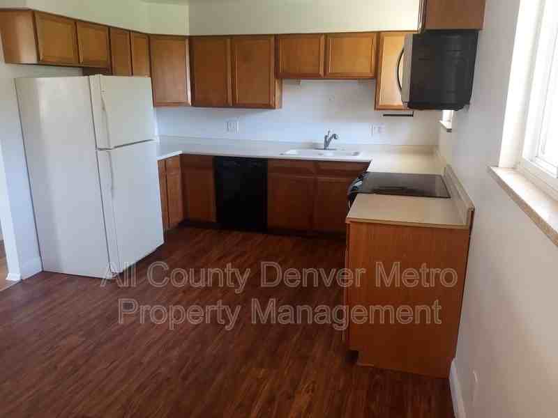1610 S Allison St - Photo 5 of 20