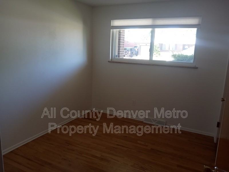 1610 S Allison St - Photo 6 of 20
