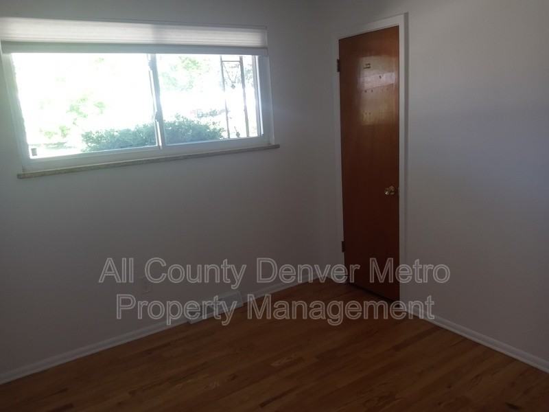 1610 S Allison St - Photo 7 of 20
