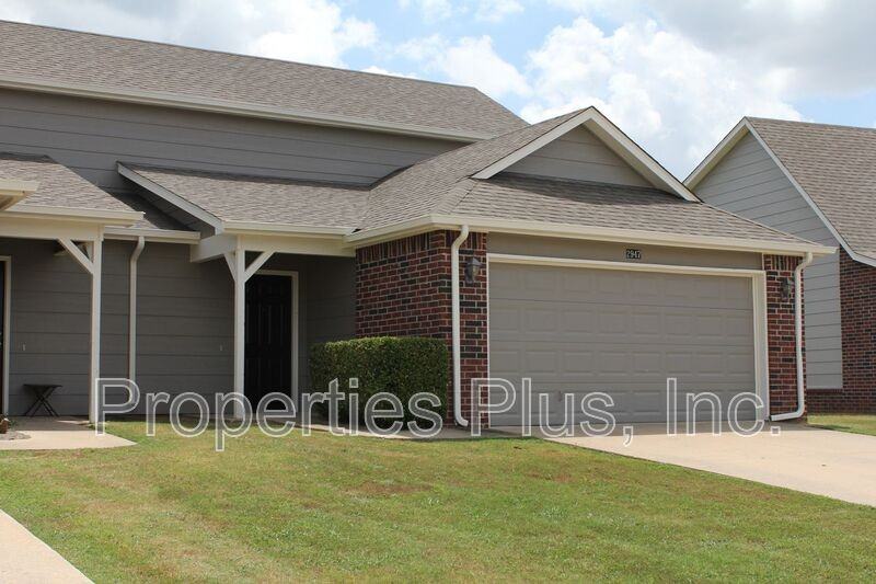 2947 Creekside Dr - Photo 2 of 11