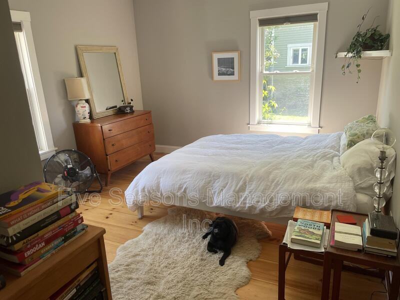 76 Park St - Photo 2 of 9