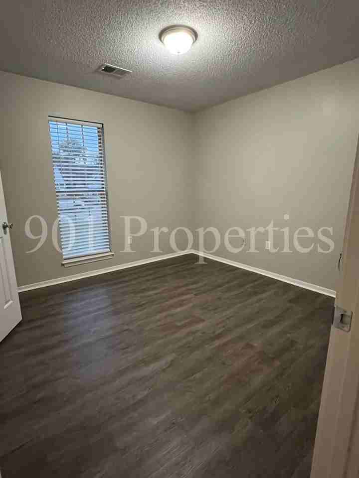 10350 Stephenson Ln #1 - Photo 5 of 9