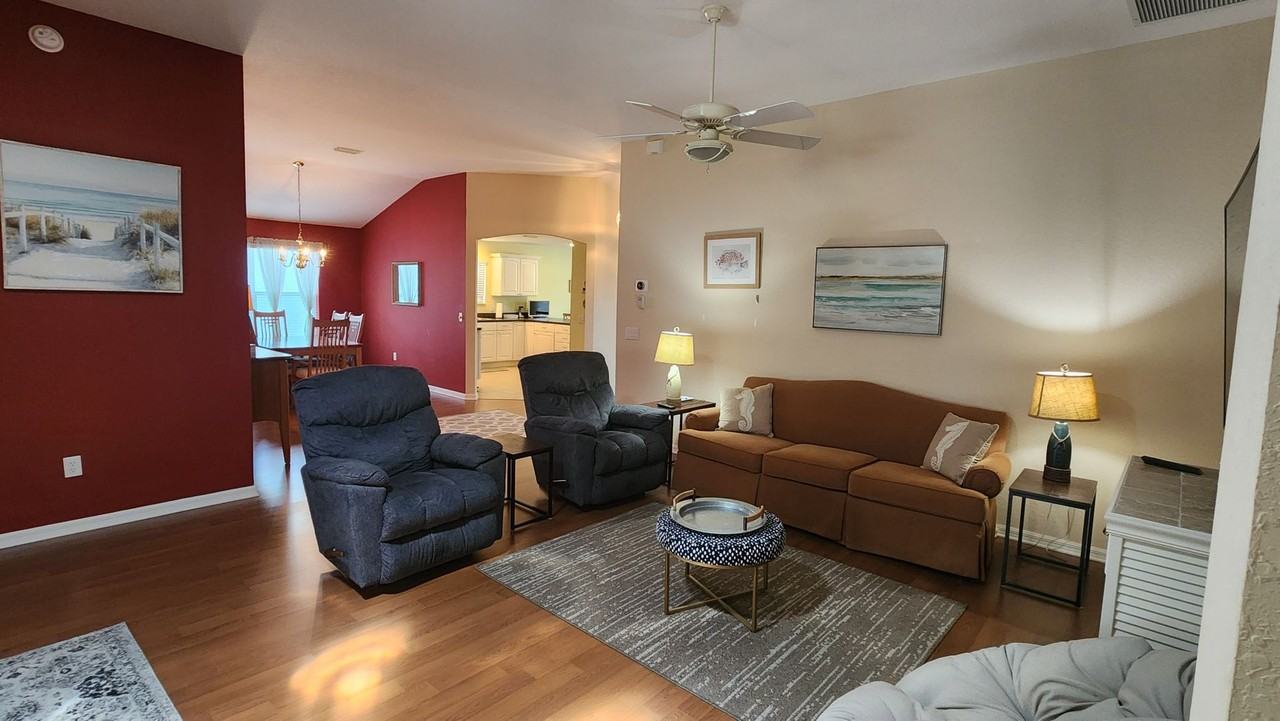 1426 Forest Acres Dr - Photo 2 of 36