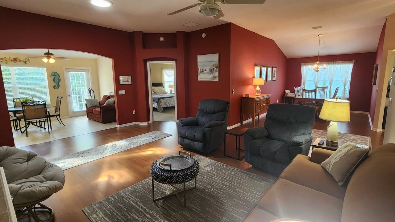 1426 Forest Acres Dr - Photo 3 of 36