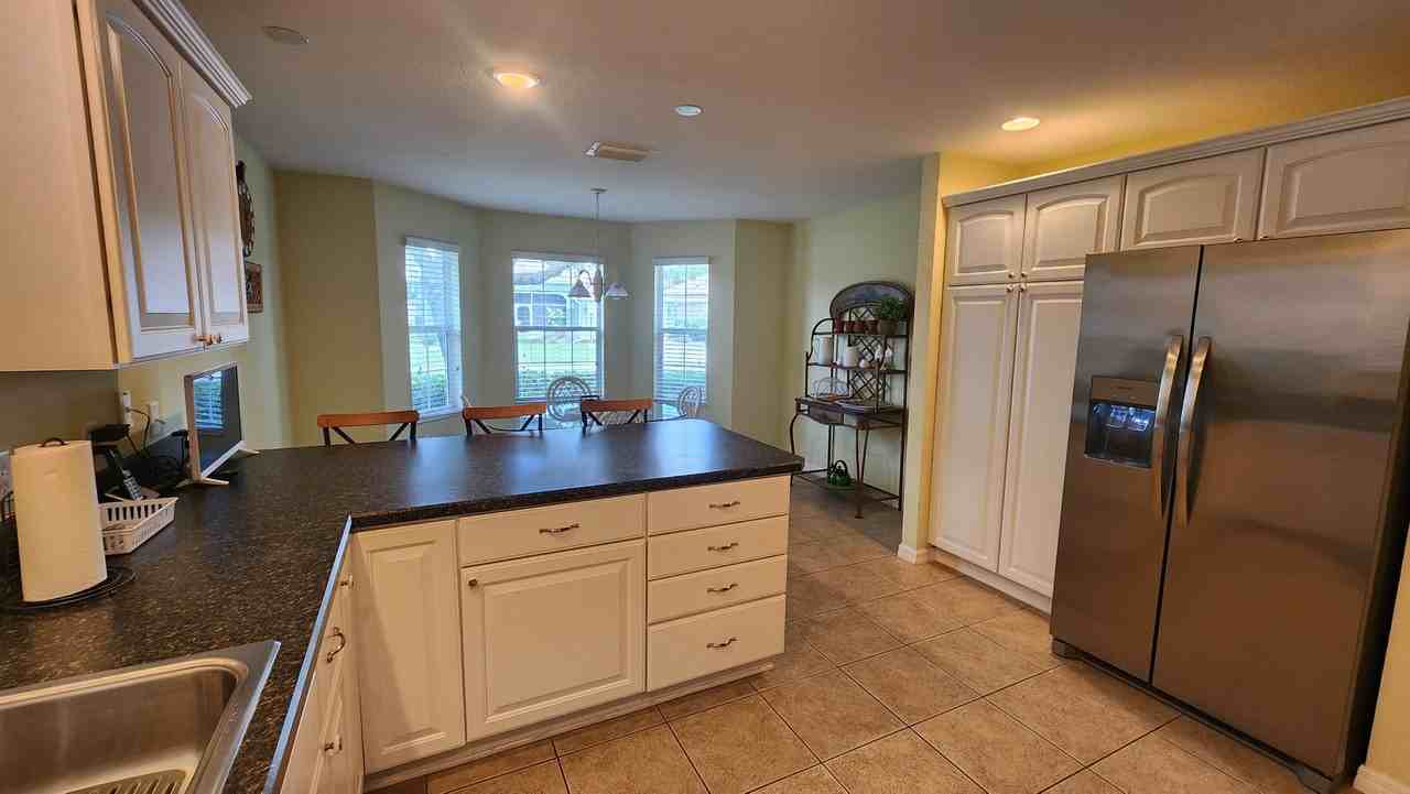 1426 Forest Acres Dr - Photo 7 of 36