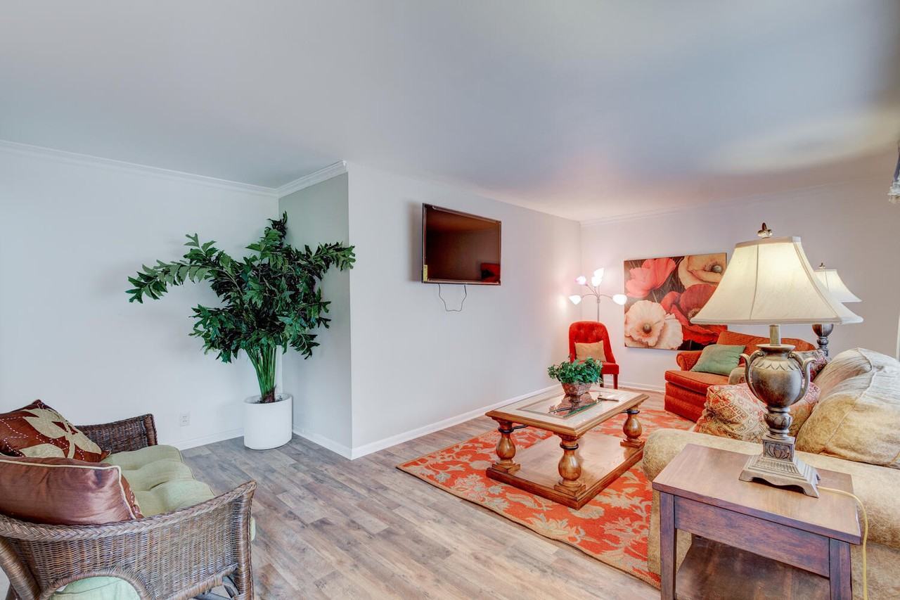 5218 Staughton Drive - Photo 2 of 21