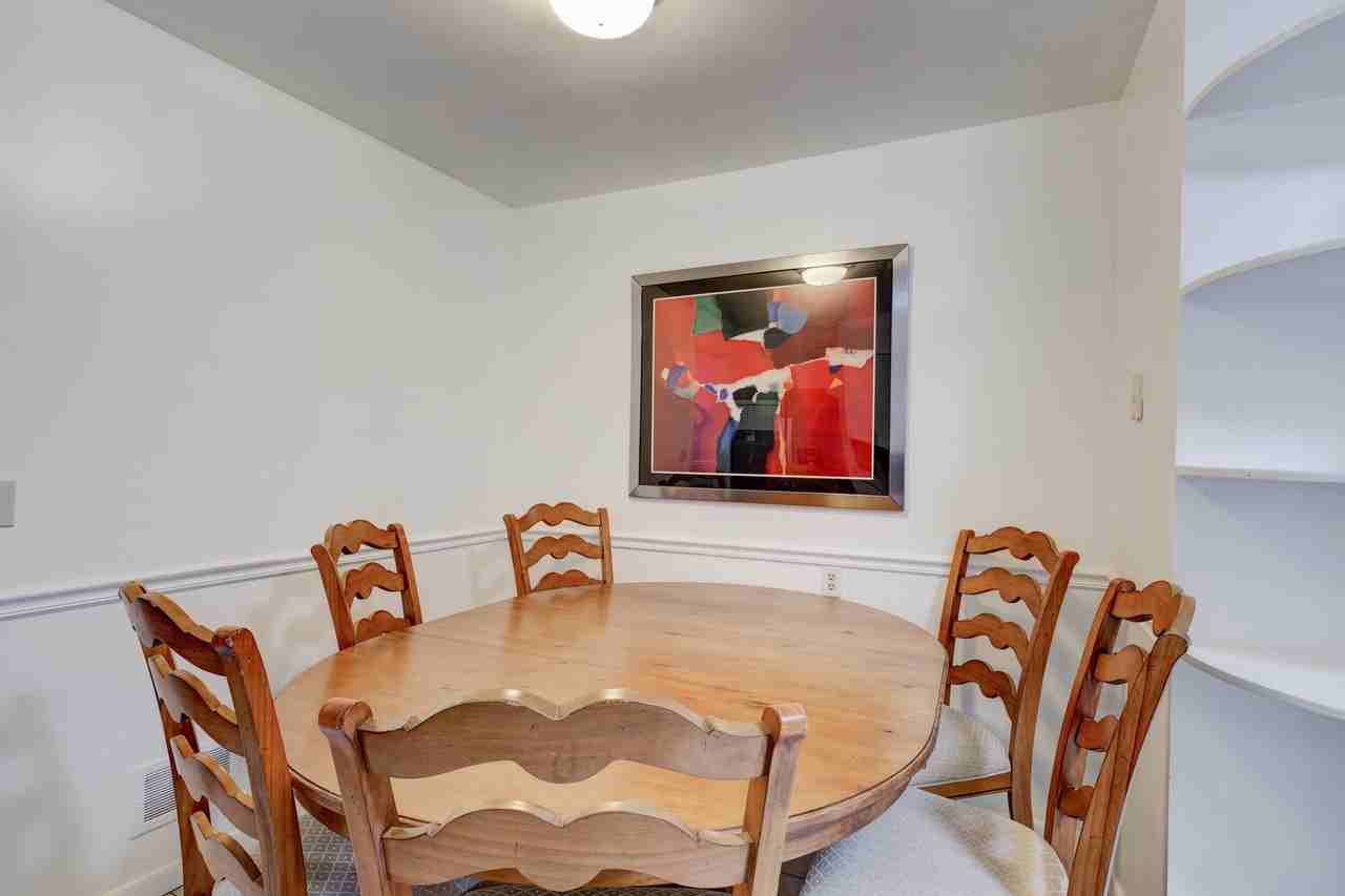 5218 Staughton Drive - Photo 4 of 21