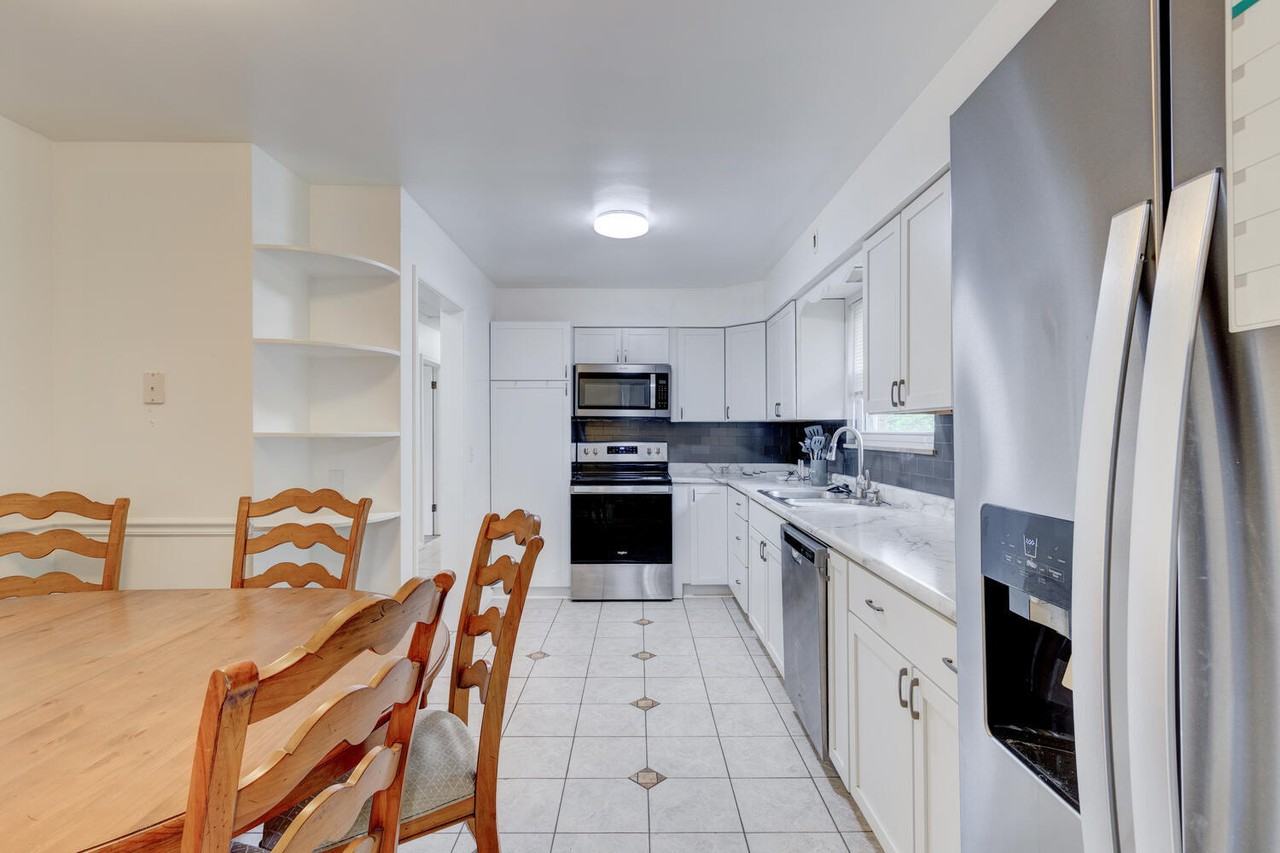 5218 Staughton Drive - Photo 5 of 21