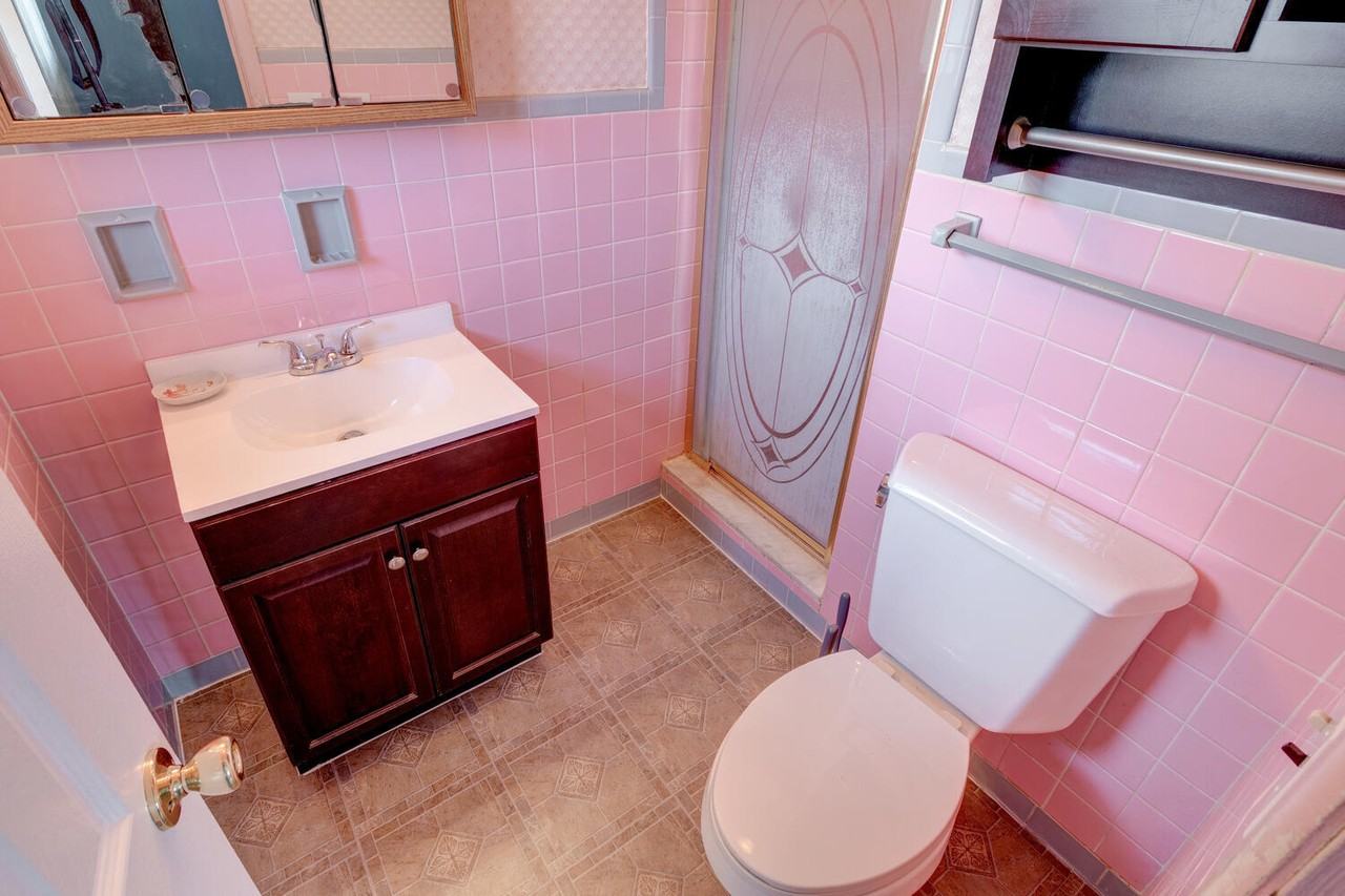 5218 Staughton Drive - Photo 7 of 21