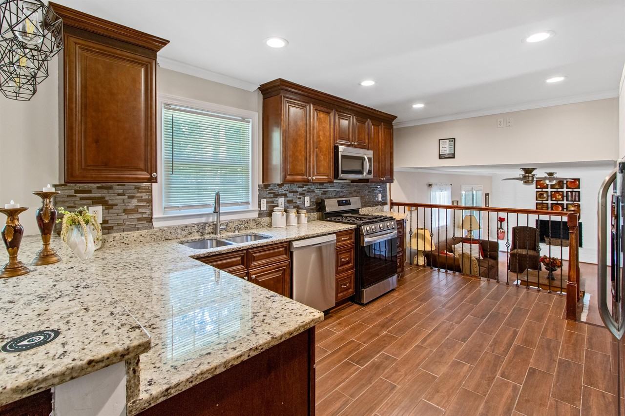 4708 Wildginger Run - Photo 4 of 15