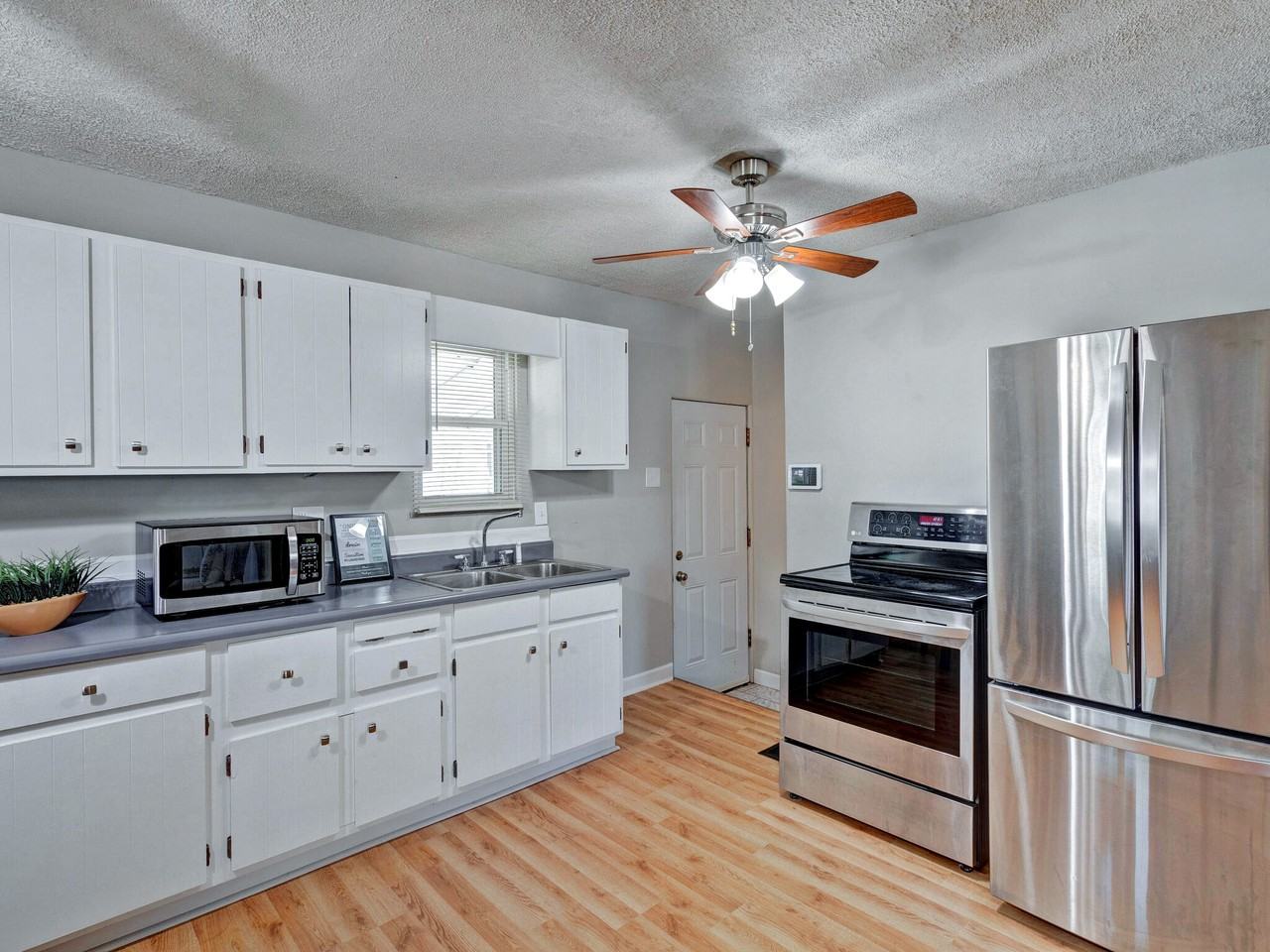 1748 North Bancroft Street - Photo 3 of 14