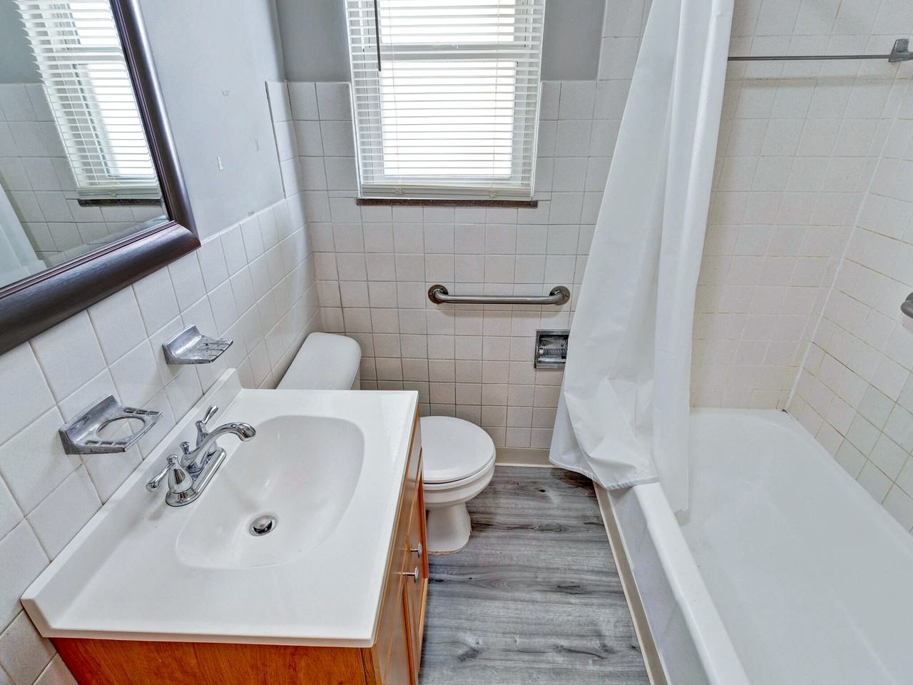 1748 North Bancroft Street - Photo 6 of 14