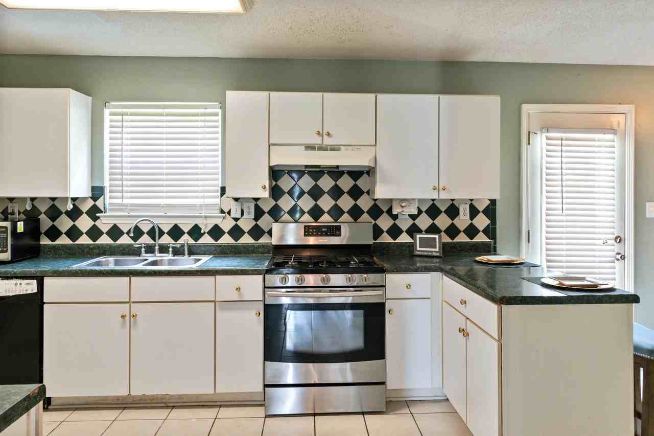 1535 Duren Farms Drive - Photo 5 of 10