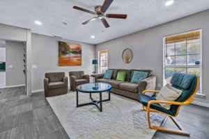 featured image of 905 Eagle Dr