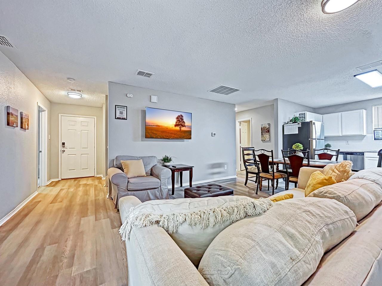 1532 Golden Grass Drive - Photo 2 of 17