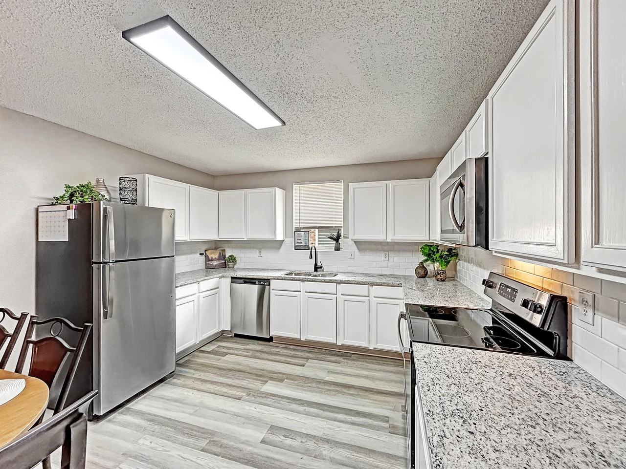 1532 Golden Grass Drive - Photo 4 of 17