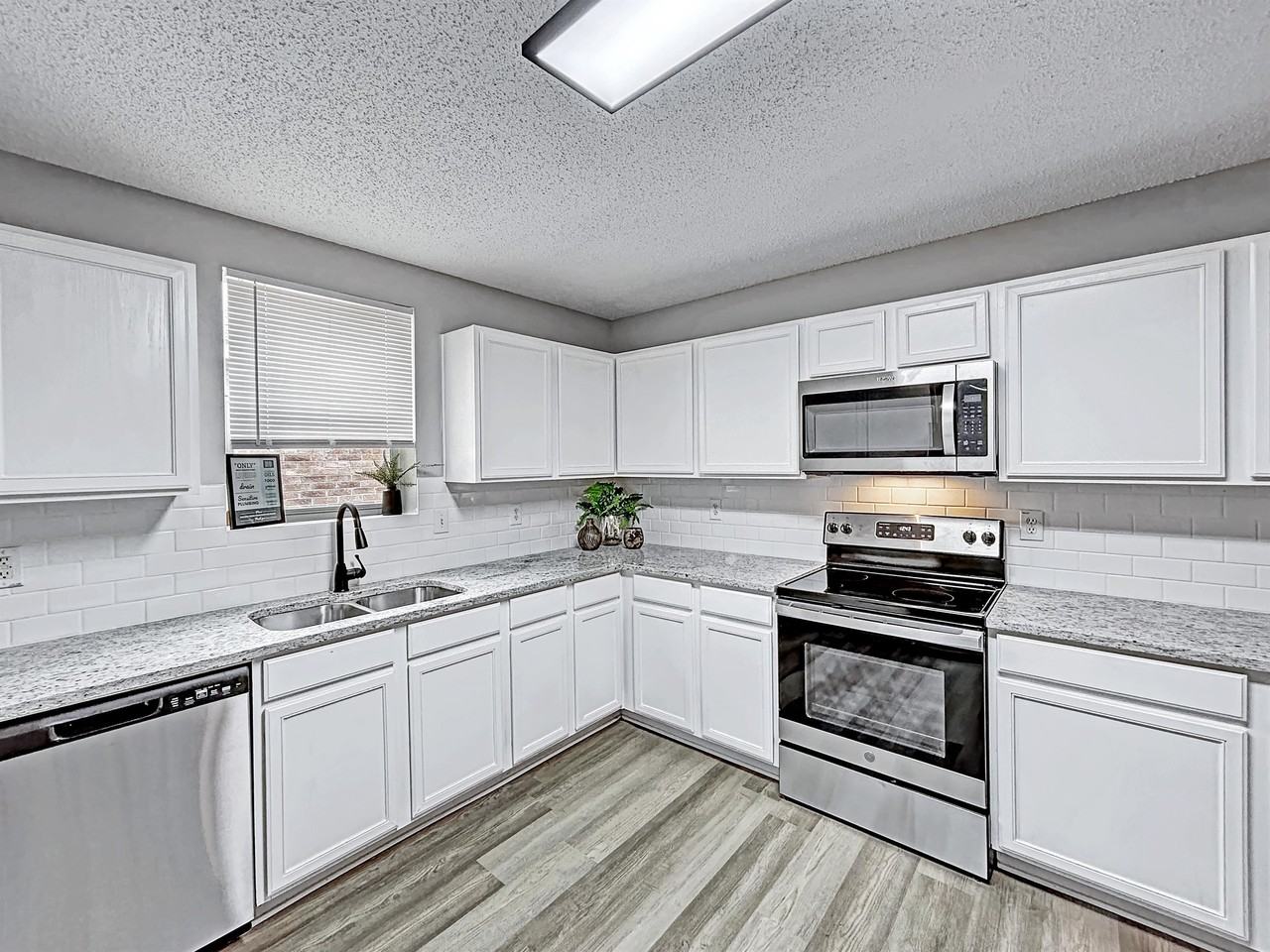 1532 Golden Grass Drive - Photo 5 of 17