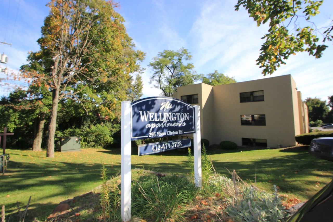 WELLINGTON APARTMENTS -- 061 - Photo 7 of 24