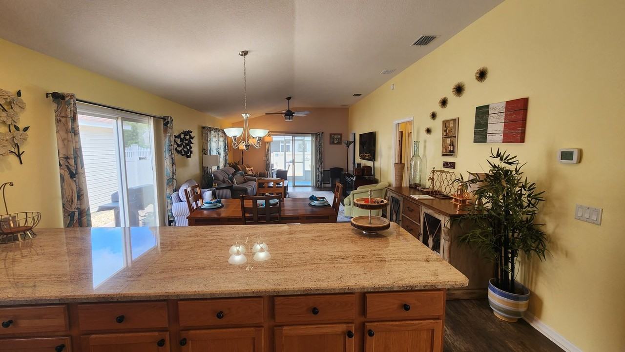 2447 Dundee Ter - Photo 3 of 16