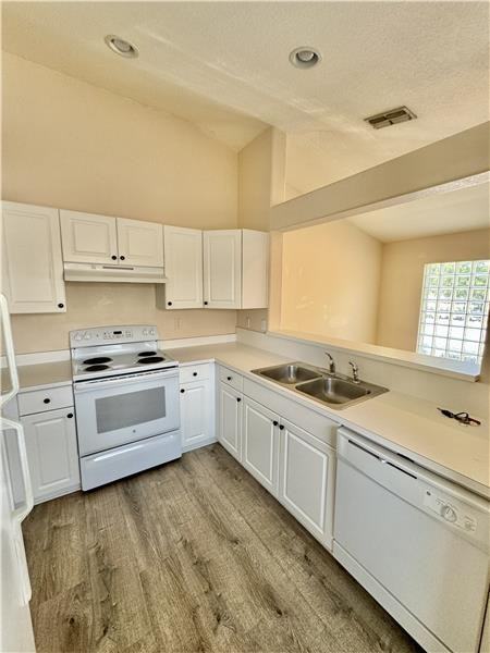 26728 Little John Ct #7 - Photo 3 of 12