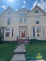 featured image of 15 N 15th Ave E