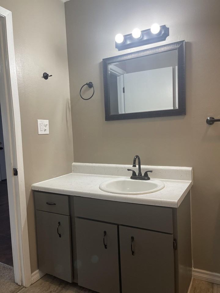 116 W. Zupan - Photo 5 of 12