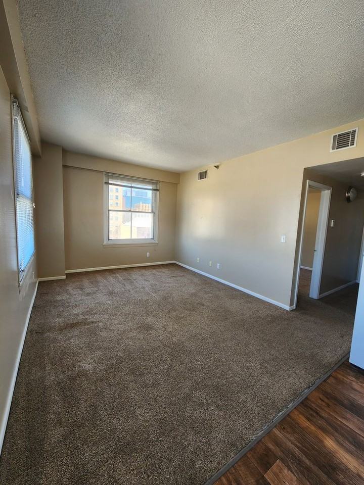 Kensington Tower Apartments - Photo 4 of 41