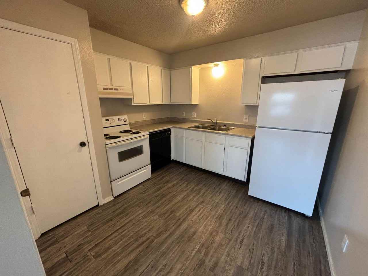 3509 North Nesbitt Ave - Photo 2 of 11