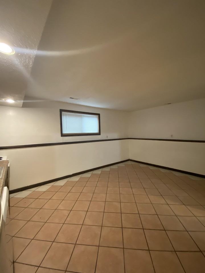 425 West Lawrence Avenue - Photo 2 of 19