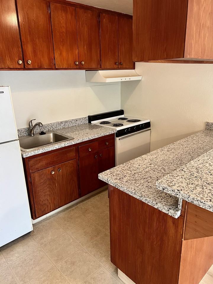 Carleton Apartments - Photo 2 of 46