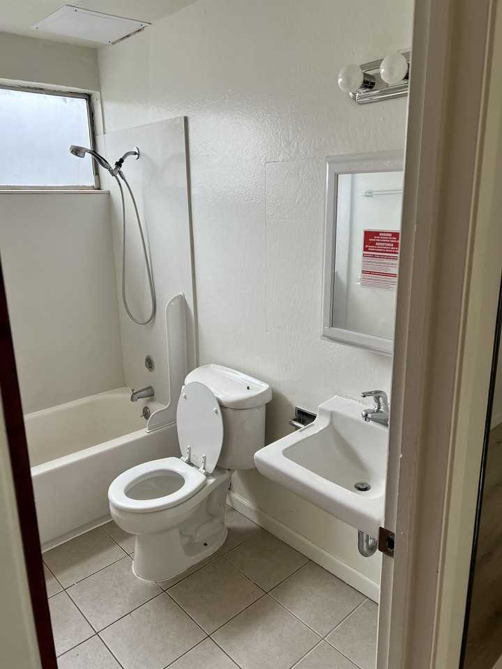 Carleton Apartments - Photo 3 of 46