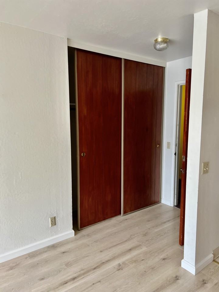 Carleton Apartments - Photo 4 of 46