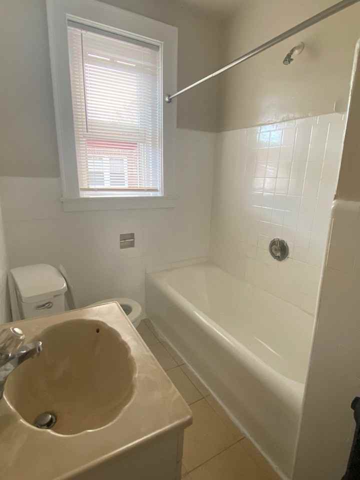 115-123 Pendleton St - Photo 7 of 8