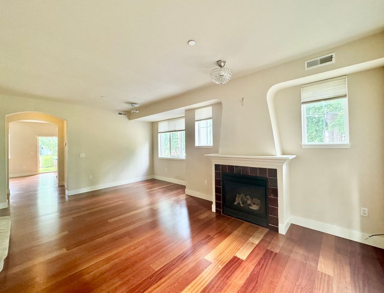 18258 Ne 96th Way #104 - Photo 3 of 16