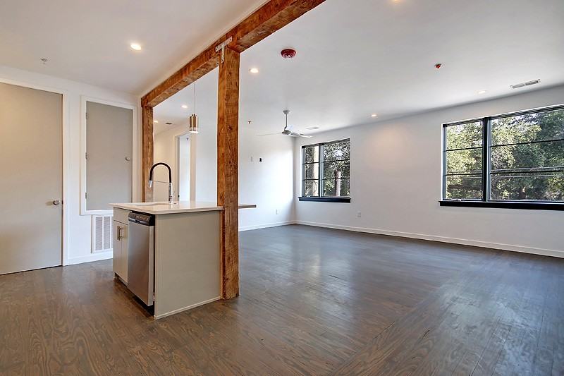 2000 Reynolds Avenue - Photo 2 of 46