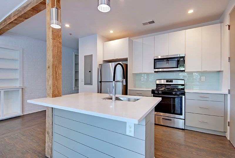 2000 Reynolds Avenue - Photo 3 of 46