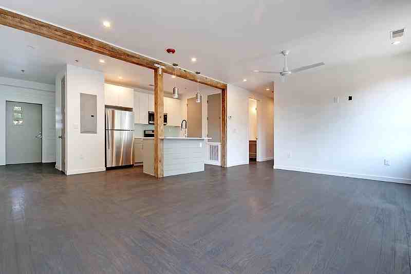 2000 Reynolds Avenue - Photo 7 of 46