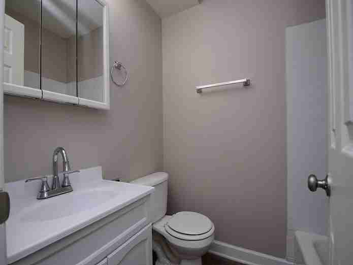 305 North 6th Street - Photo 5 of 31