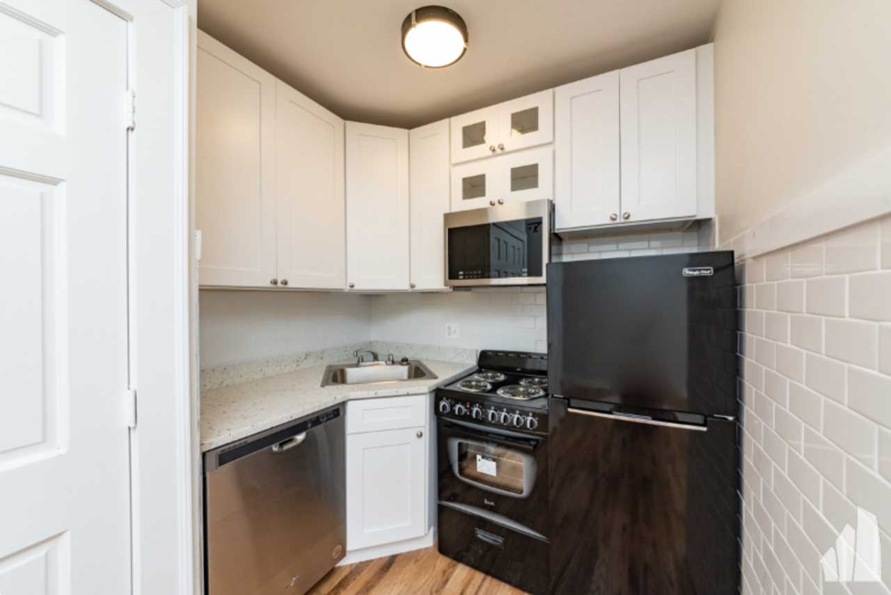 4526 N. Sheridan Rd - Photo 3 of 50