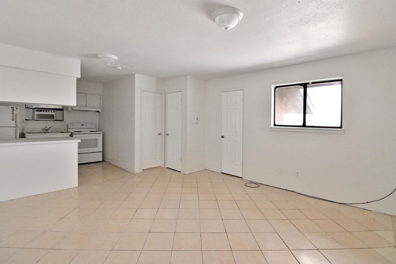 3813 North 8th Court - Photo 2 of 17