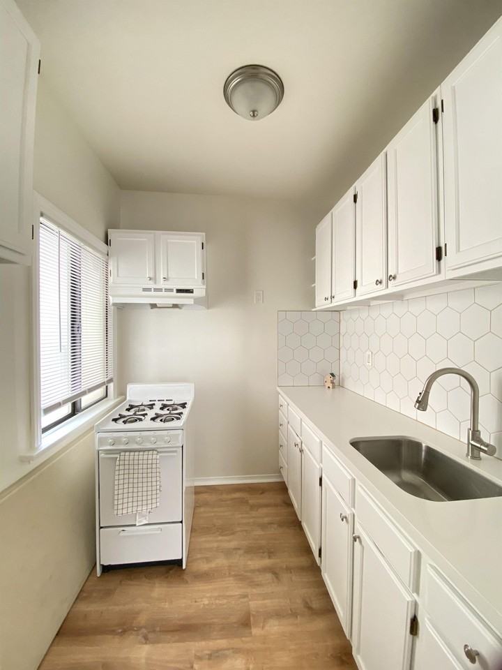 CA-40 Alamitos Avenue - Photo 4 of 33