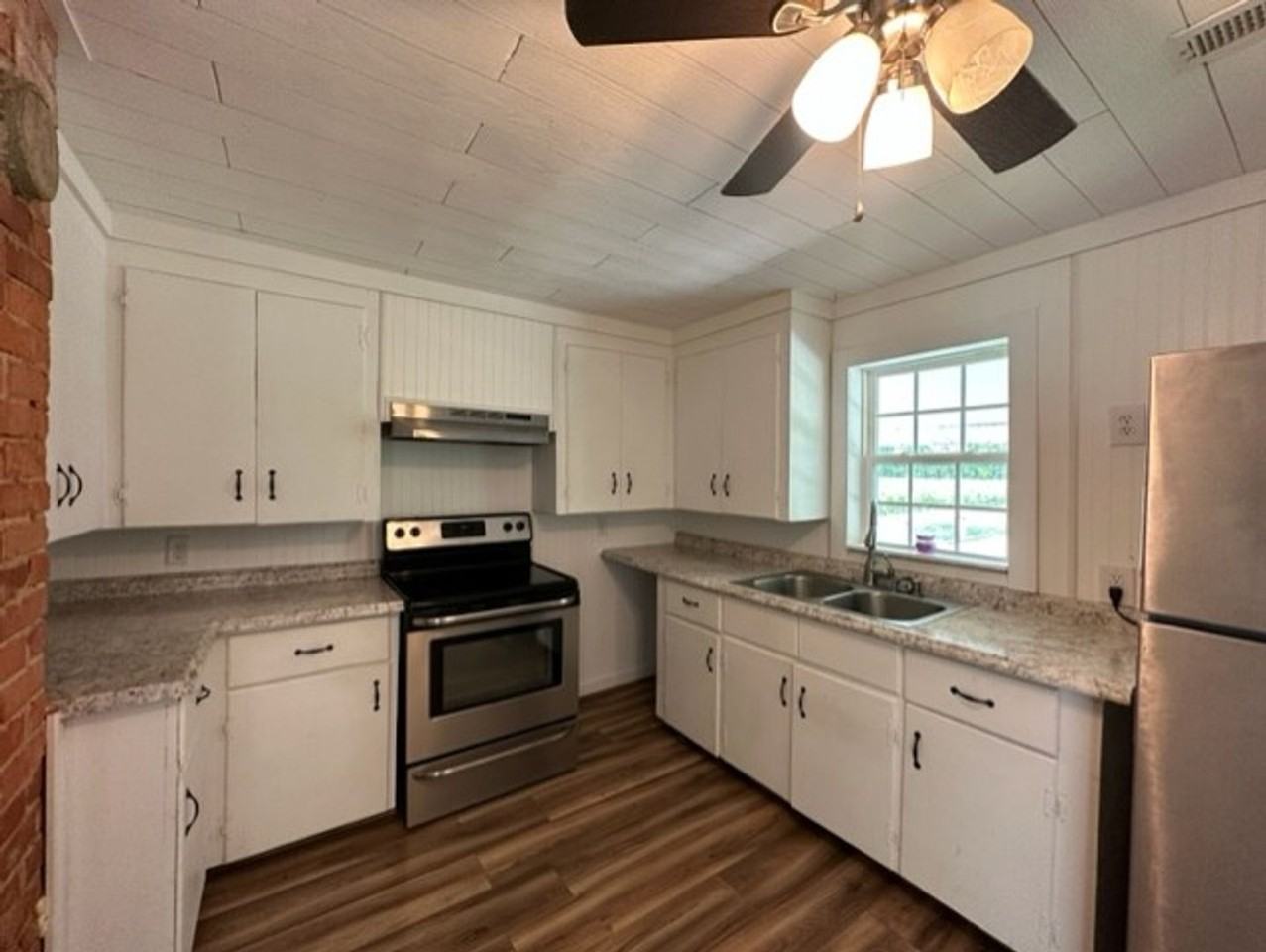 1457 Wilmington Hwy - Photo 2 of 12