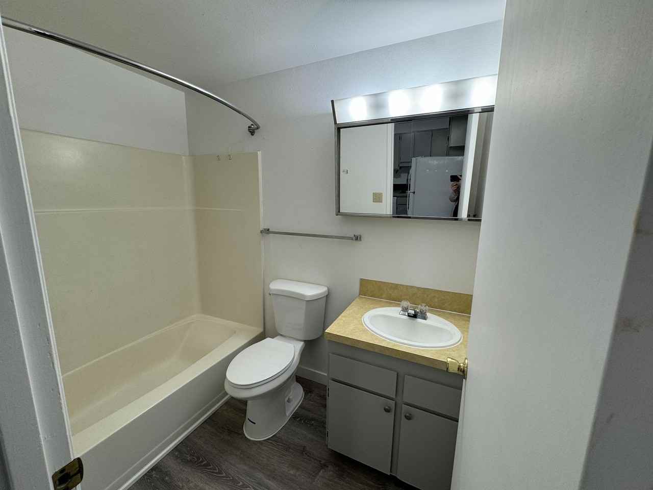 Cedar Garden Apartments - Photo 3 of 5