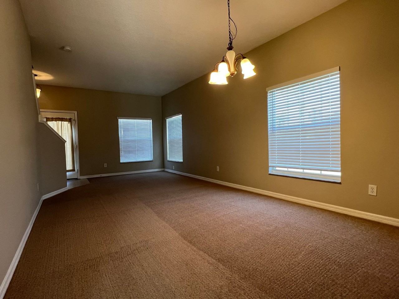 16950 Deer Oak Ln - Photo 4 of 31