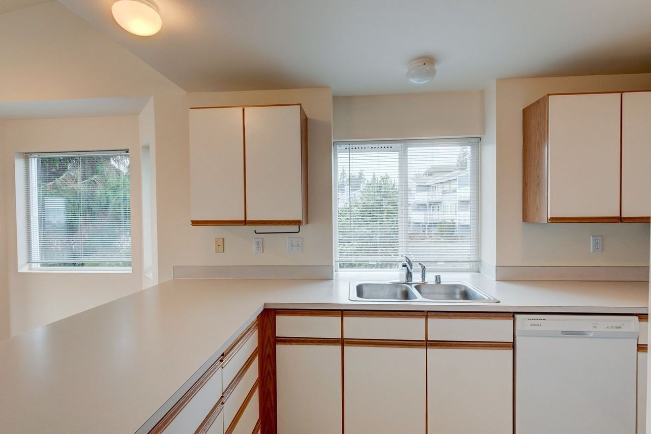485 Sw Bayshore Dr Apt D303 - Photo 7 of 20