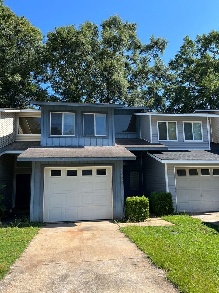 320 Candlebrook Dr - Photo 3 of 17