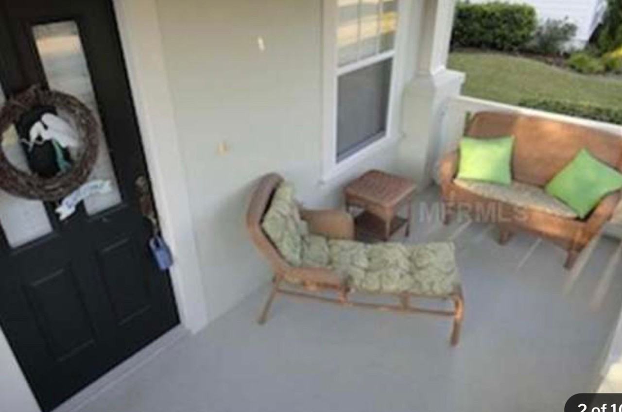 848 Runner Oak St - Photo 3 of 9